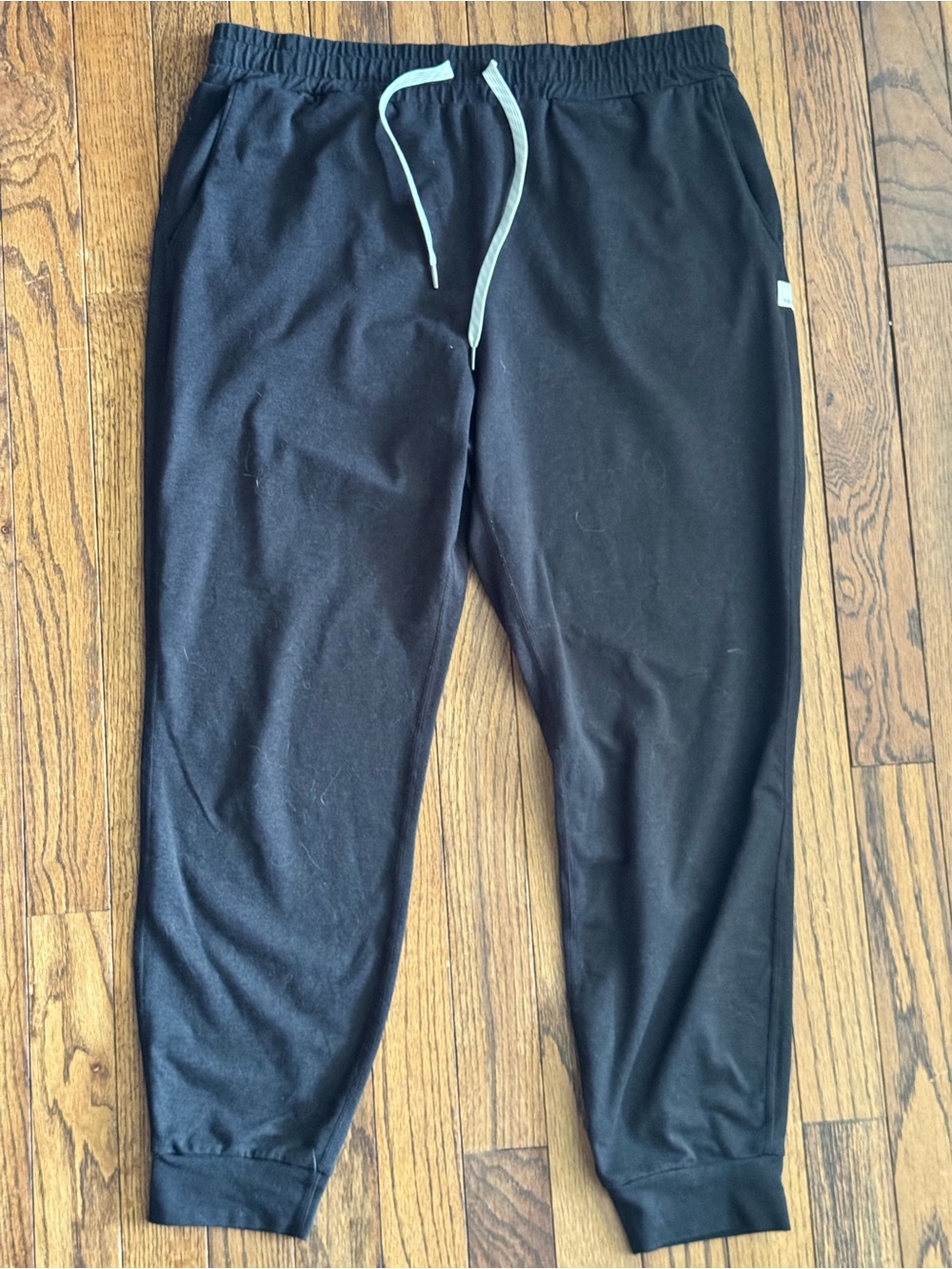VUORI Performance Jogger Sweatpants - VW303 - Black - Women’s Medium